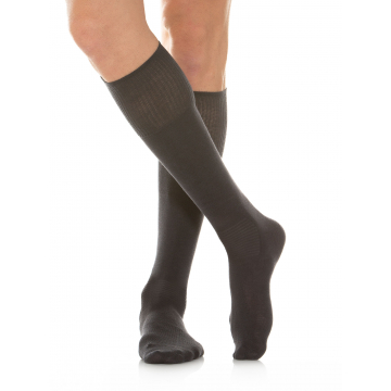 Diabetic knee socks with Crabyon fibre